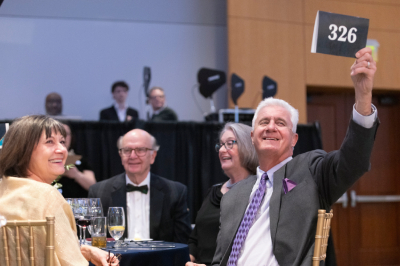 A Night in the Valley Live Auction Bidder