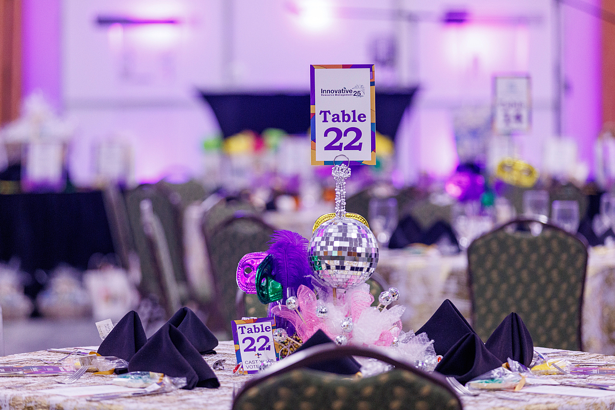 2025 Bubbles & Blingo Table Setting