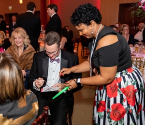 Volunteer Noelle Blaney