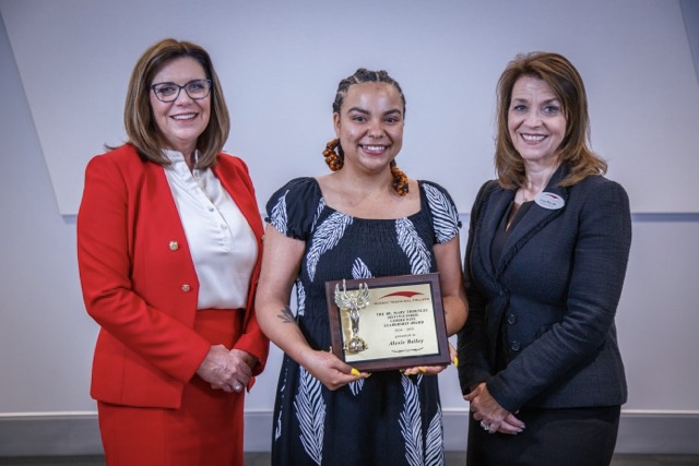 THE DR. MARY THORNLEY DISTINGUISHED COMMUNITY LEADERSHIP AWARD Alexis Bailey