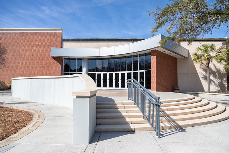 920 buidling relish entrance